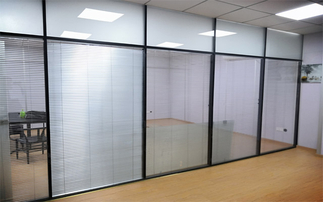  办公室隔断主要优势