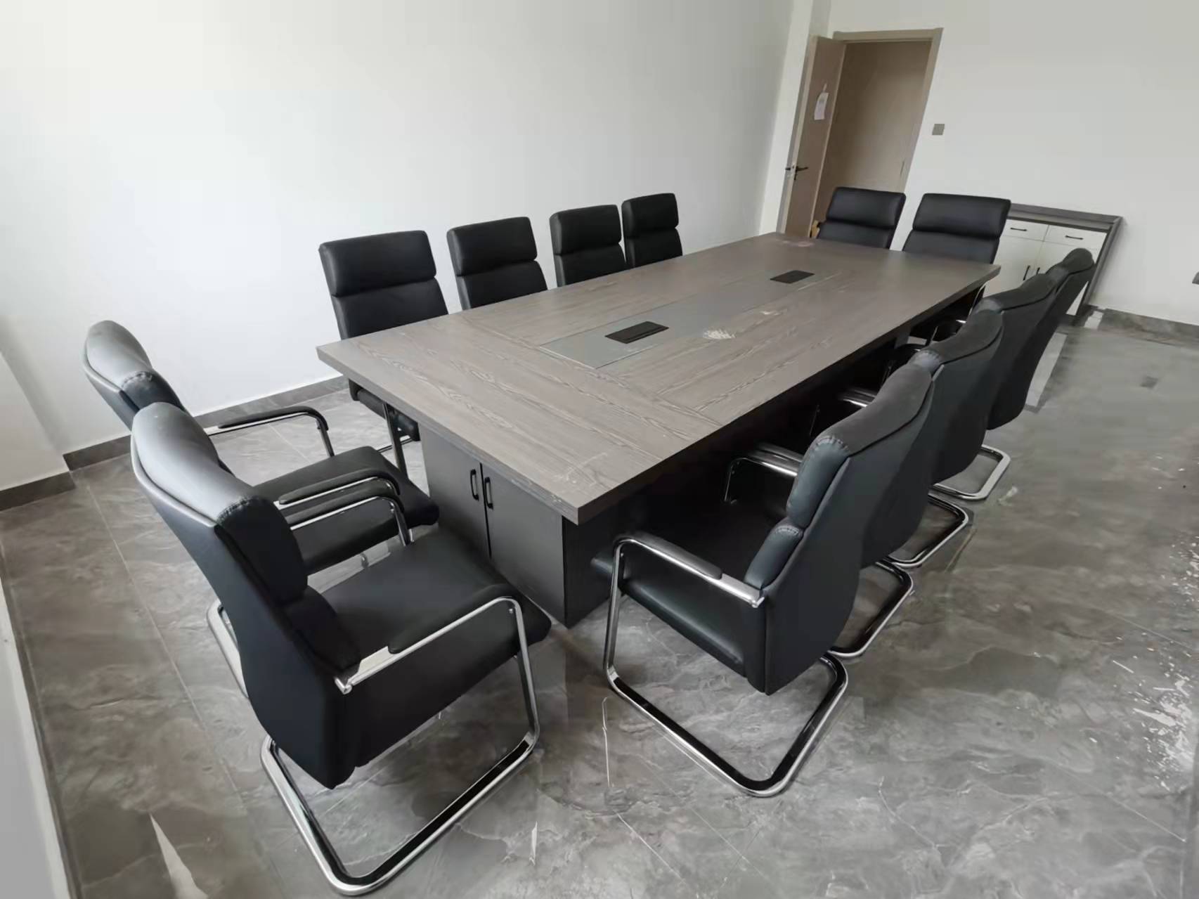 如何挑选办公家具